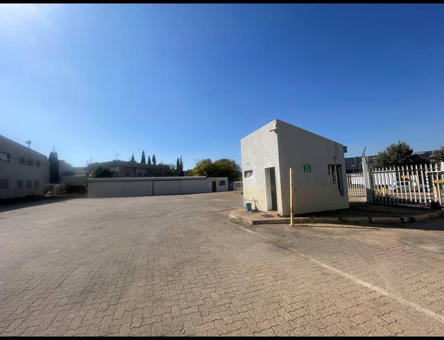 2,528M² FACTORY TO LET IN JET PARK